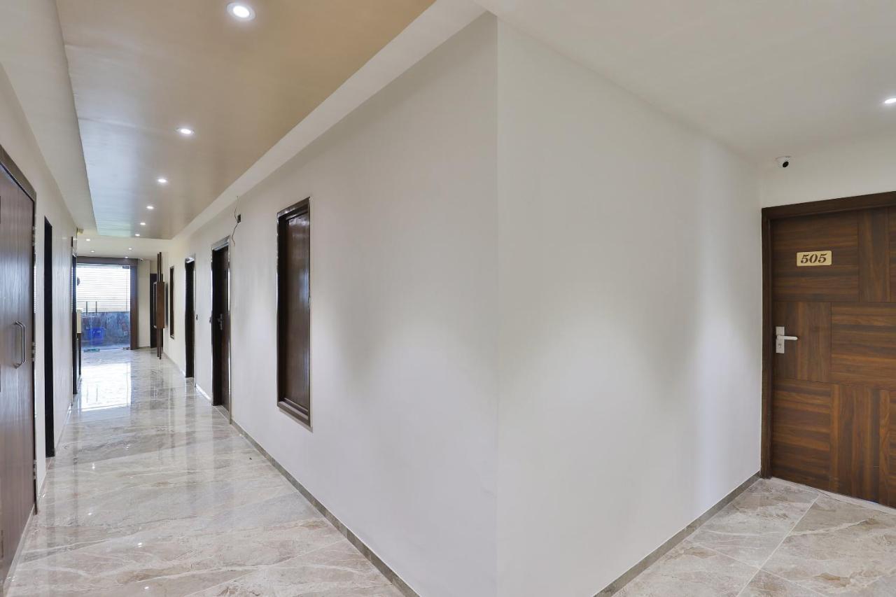 Oyo 16604 Hotel Sparsh Inn Amhedabad Dış mekan fotoğraf