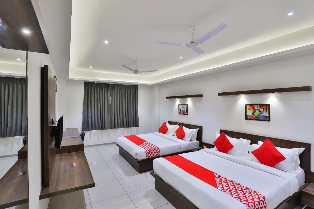 Oyo 16604 Hotel Sparsh Inn Amhedabad Dış mekan fotoğraf